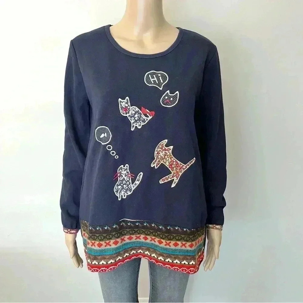 Vintage long sleeves navy sweaters with cats embroidery on the front. Medium